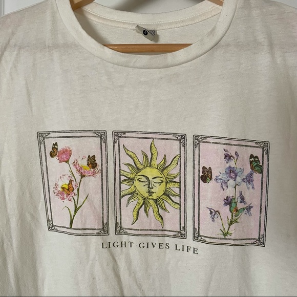 Graphic T-Shirt - Picture 2 of 2